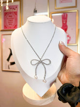 Load image into Gallery viewer, Big Bow Rhinestone With Pearl Necklace